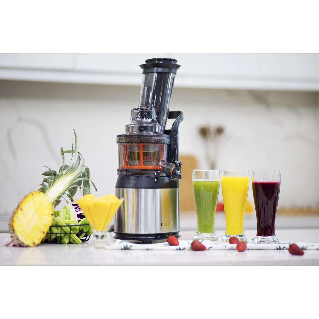 Máy ép chậm KALITE KL565, ép nguyên quả mà không phải cắt gọt trước