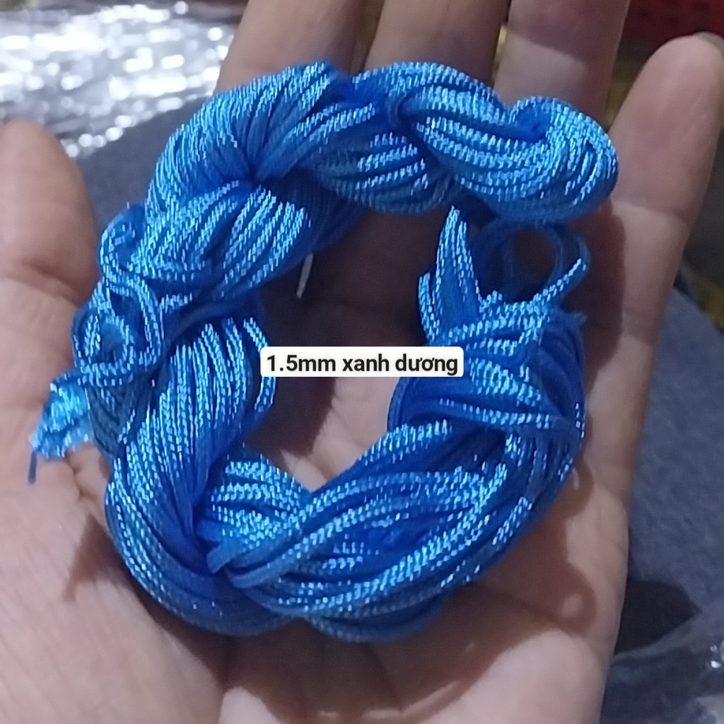 Bó lớn như hình 20-30met dây dù size 0.5-0.8- 1-1.5mm đan vòng đủ màu, dây đan vòng tay, dây thắt vòng,vòng cổ