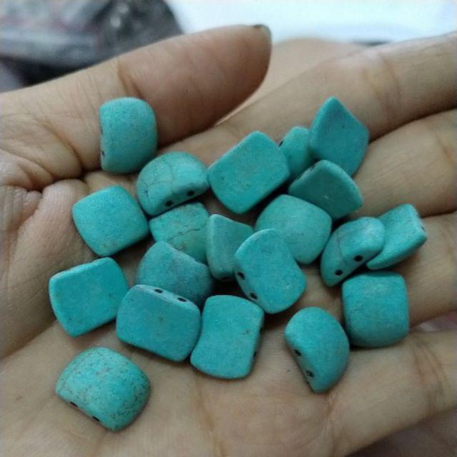 Gói 20viên đá ngọc lam nhân tạo dẹp 2lỗ 10x13mm