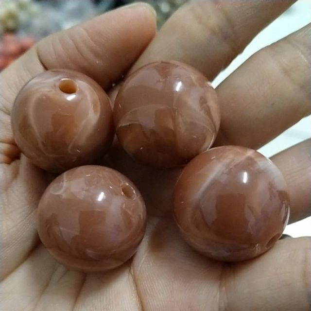 25gam hạt tròn nhựa vân giá đá size to 24mm lỗ xỏ 4mmn làm trang sức,trang trí thủ công