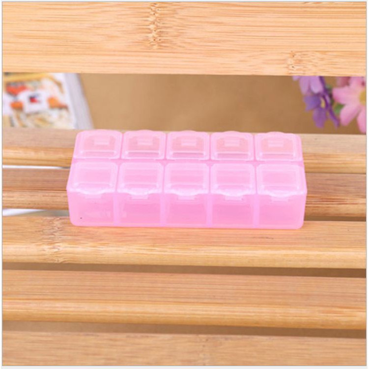 hộp nhựa 10 ngăn có nắp riêng 9 * 4 * 2cm