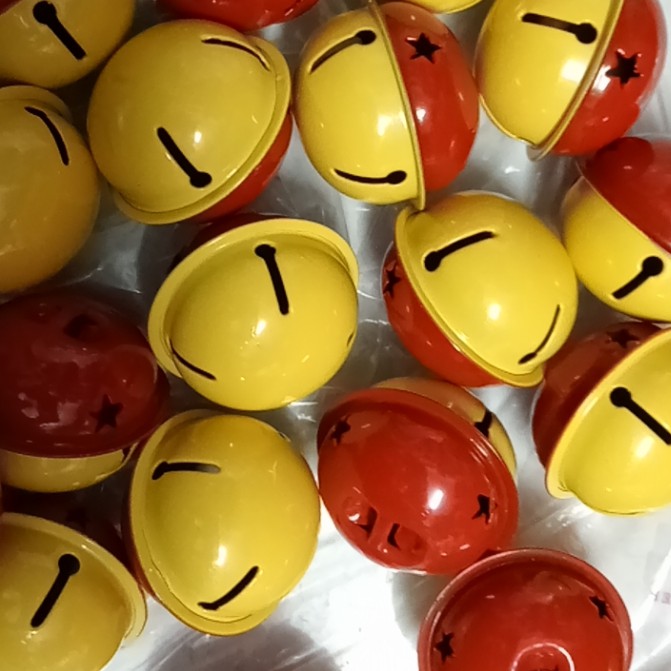 chuông lục lạc to 40mm màu đỏ bóng