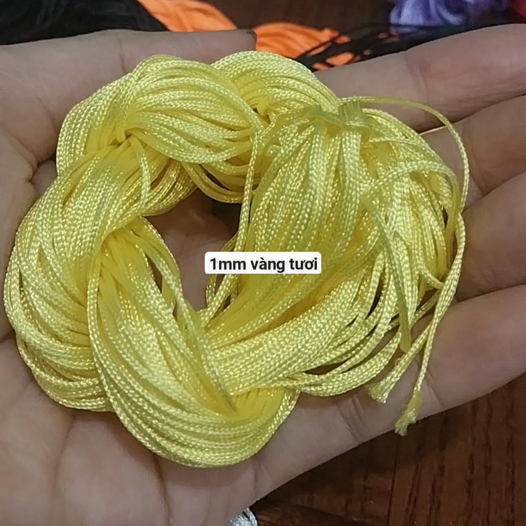 Bó lớn như hình 20-30met dây dù size 0.5-0.8- 1-1.5mm đan vòng đủ màu, dây đan vòng tay, dây thắt vòng,vòng cổ