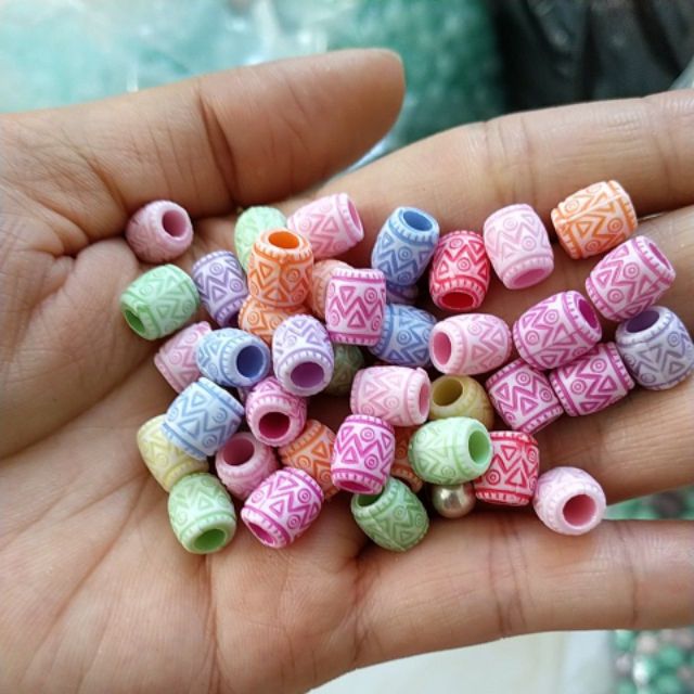 10 gam Hạt Ống nhựa hoa văn nhiều màu 7x10mm