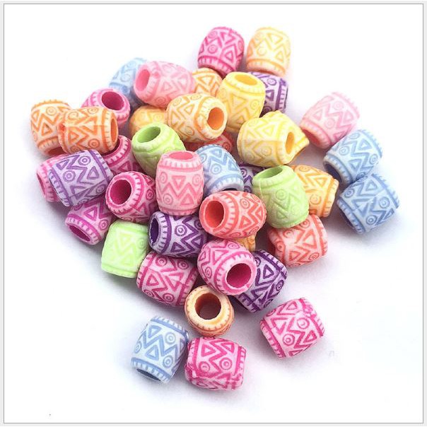 (P117-12) 10-50gam hạt nhựa ống xỏ trụ hoa văn 7x8mm, lỗ xỏ 3mm