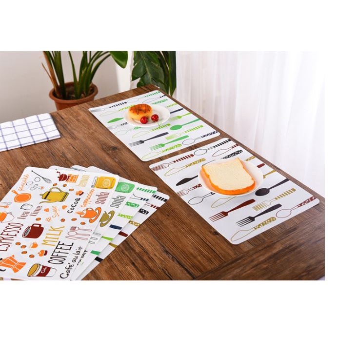 Tấm lót bàn ăn chống thấm cách nhiệt chống trượt nhiều màu ngộ nghĩnh chất liệu nhựa PVC