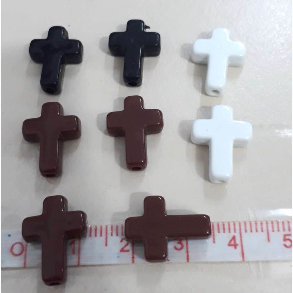 gói 20 thánh giá nhựa xỏ vòng 12x15mm- khoảng10gam