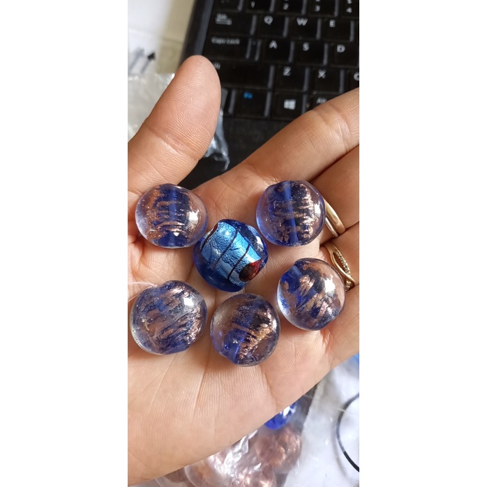 2 Hạt charm thủy tinh  trái tim, tròn in hoa văn làm vòng handmade, trang trí thủ công tùy thích