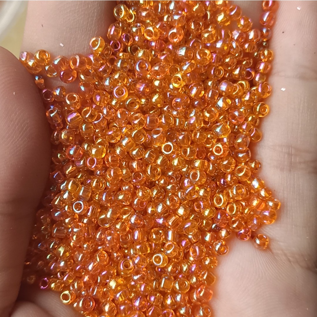 gói 450gam hạt cườm trung 3mm nhiều màu