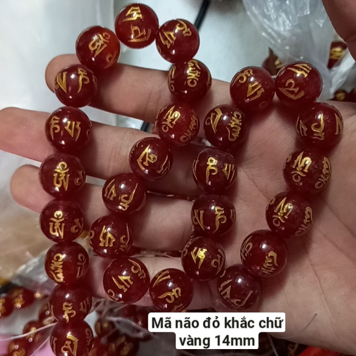 1 viên mã não đỏ đen khắc chữ vàng có lỗ xỏ 1mm đến 1,5mm size 8mmm 10mm 12mm 14mm