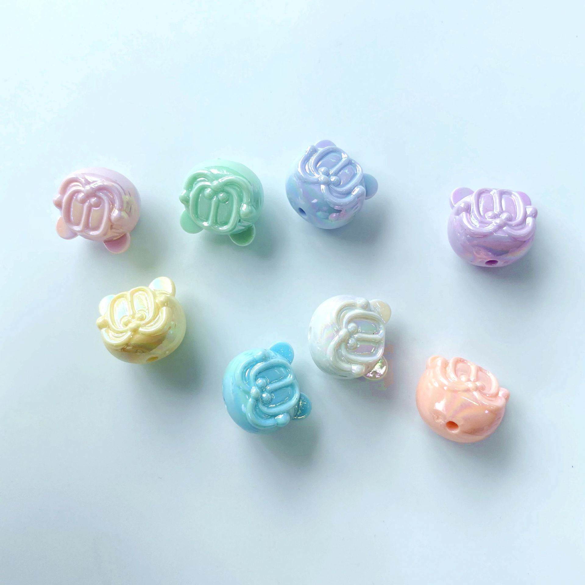 50-500gam đầu Mickey 17mm,hạt charm holo  bóng đẹp có lỗ xỏ