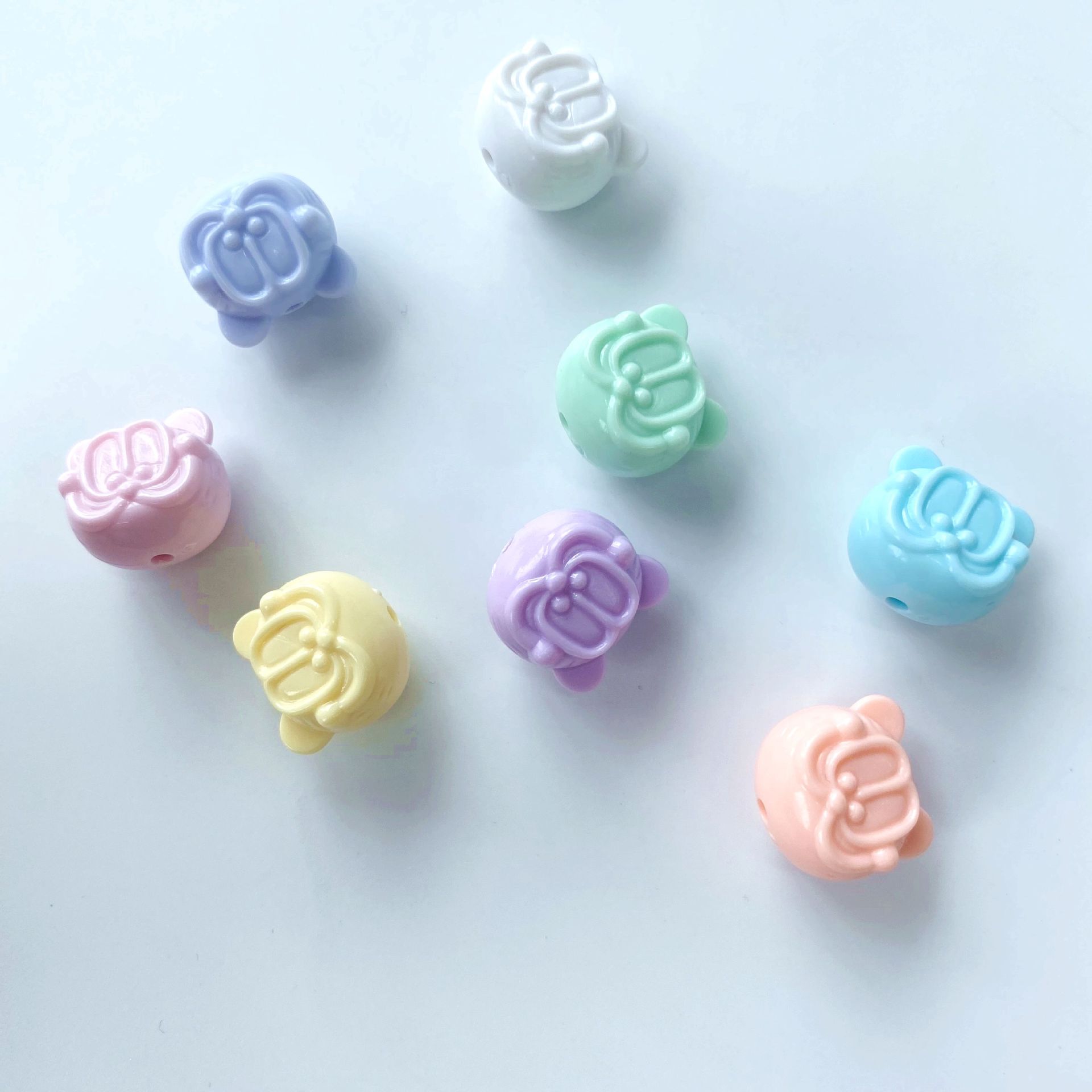 50-500gam đầu Mickey 17mm,hạt charm holo  bóng đẹp có lỗ xỏ