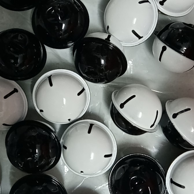 chuông lục lạc to 40mm màu đỏ bóng