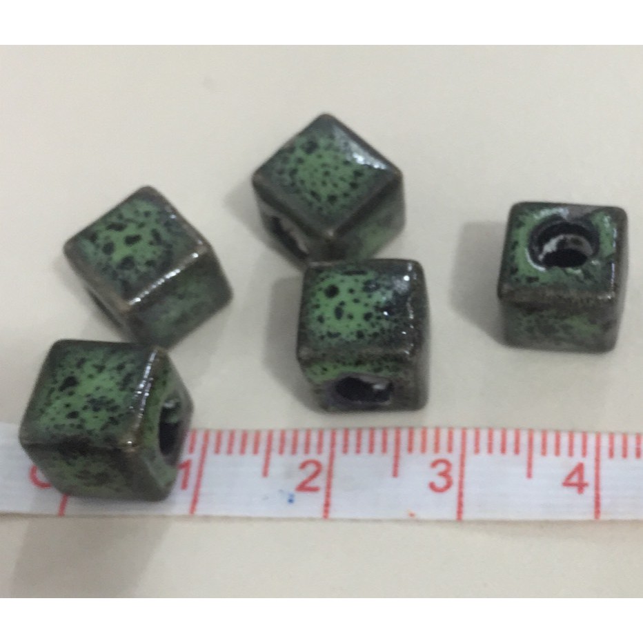 10 hạt gốm sứ vuông xanh hoa văn 9mm