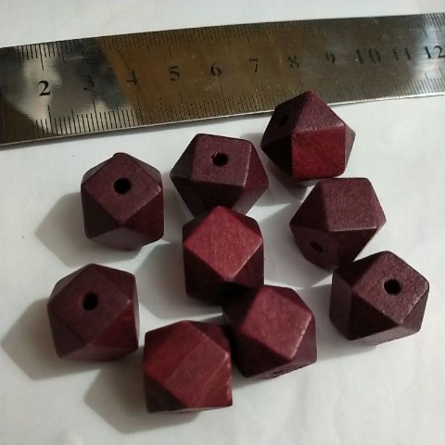 2 Hạt gỗ đa giác màu nâu đỏ 16mm