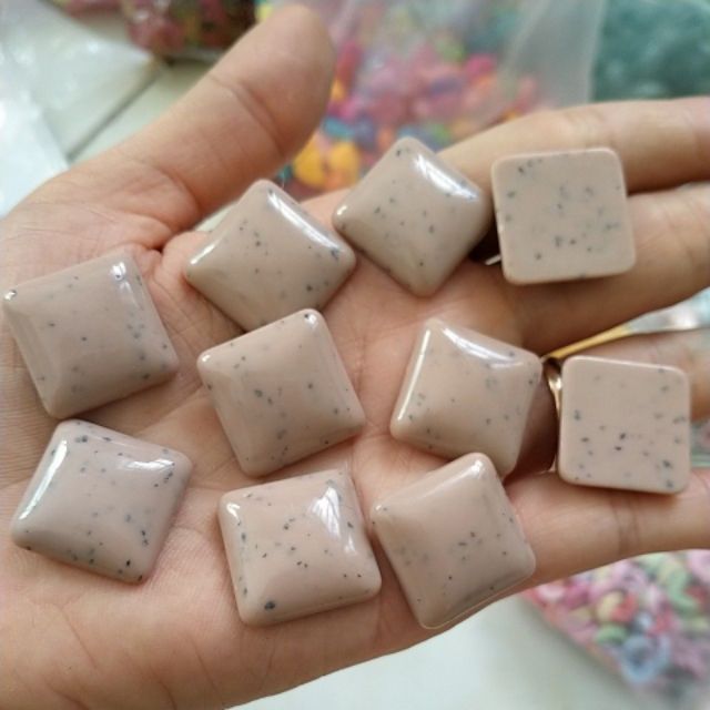 5 miếng patch nhựa vuông nâu đen 20mm