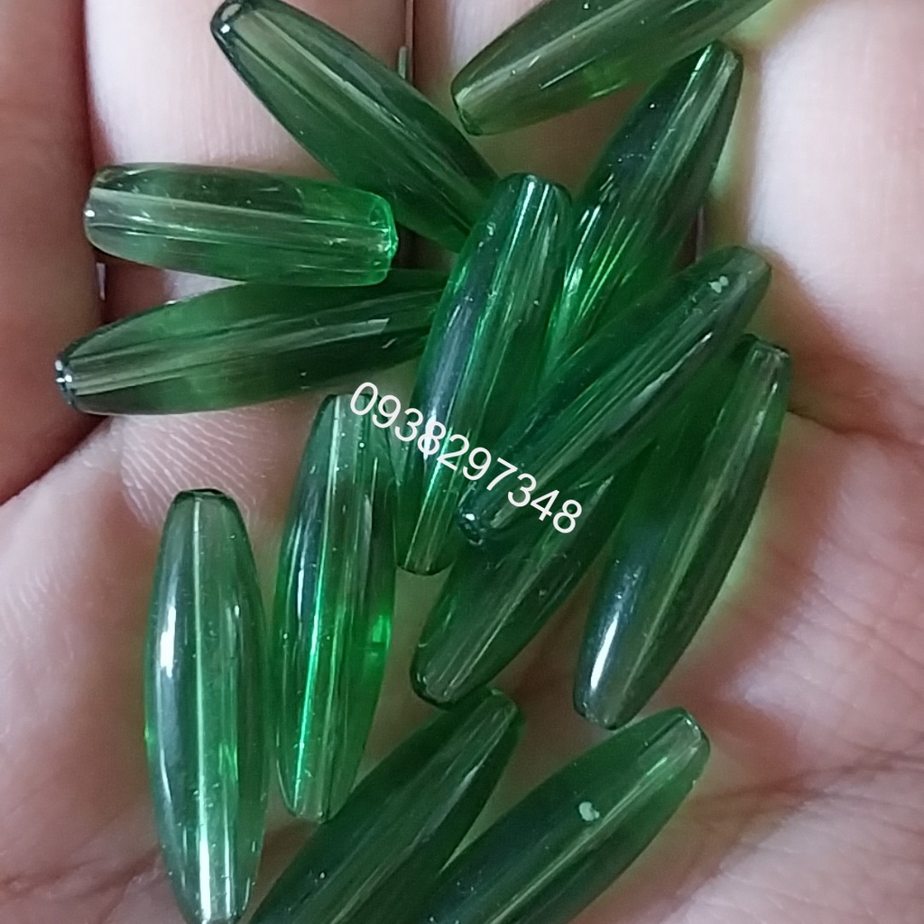 15gam (10 hạt) đá thủy tinh nhân tạo lu thống 6x22mm (có 9 màu) có lỗ xỏ làm vòng