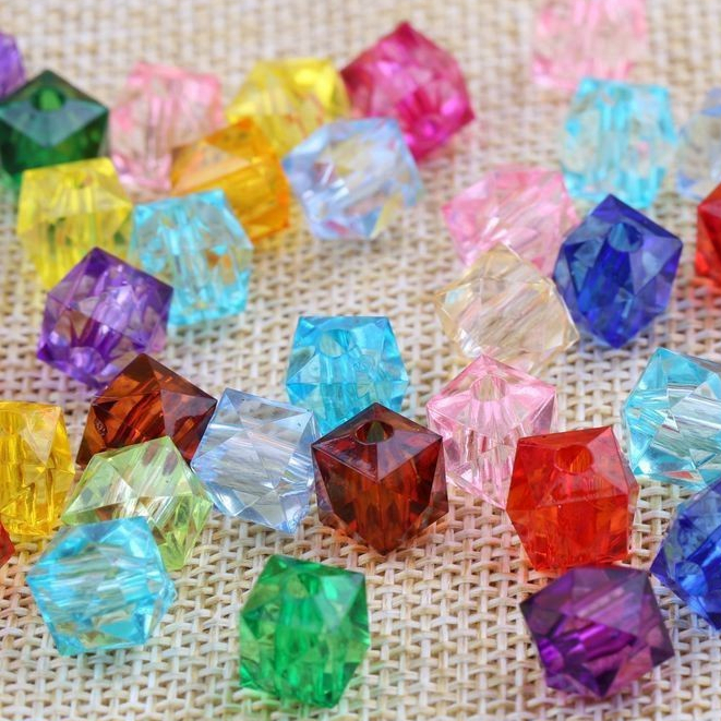 100- 500gam hạt nhựa đa giác dùng trang trí đang tui xách, xỏ vòng hạt, cột tóc,làm đồ chơi, trang trí thủ công handmade
