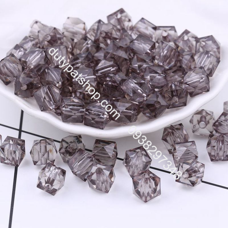 100- 500gam hạt nhựa đa giác dùng trang trí đang tui xách, xỏ vòng hạt, cột tóc,làm đồ chơi, trang trí thủ công handmade