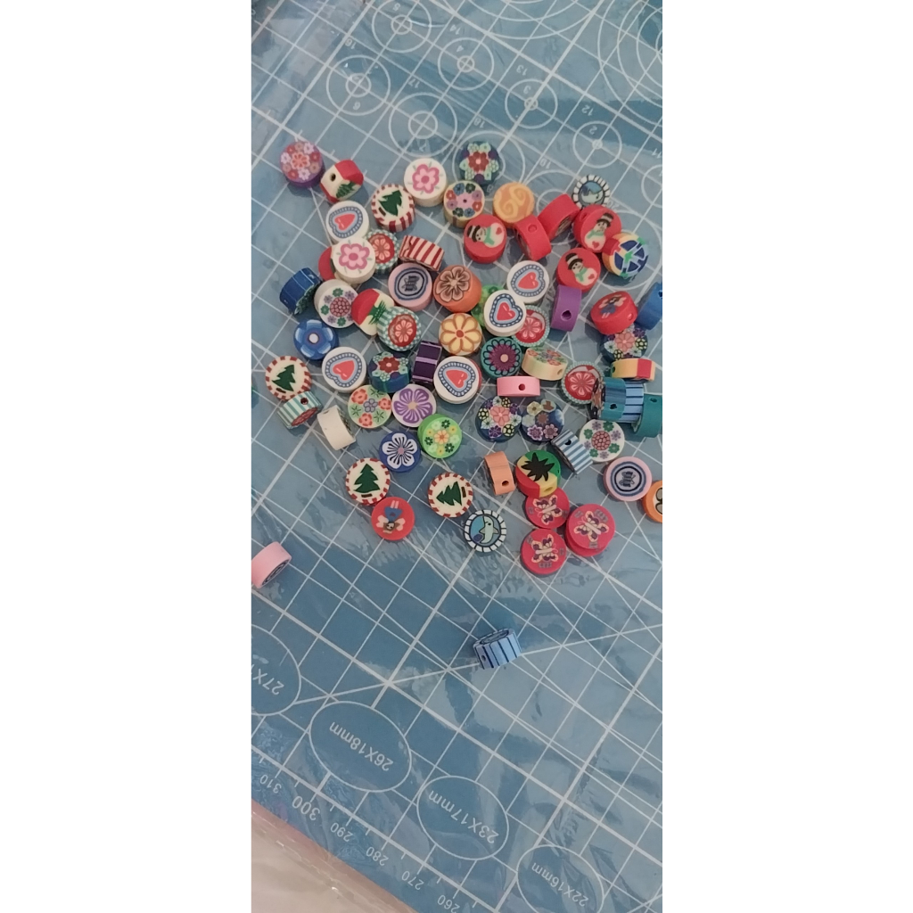10 Charm đất sét mềm nhiều kiểu size 5x10mm có lỗ xỏ