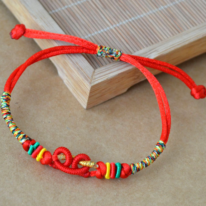 vòng tay chỉ ngũ sắc may mắn có thể co rút