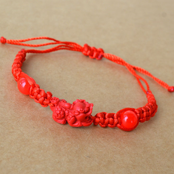 Vòng tay Dây chỉ đỏ may mắn tỳ hưu có thể co rút