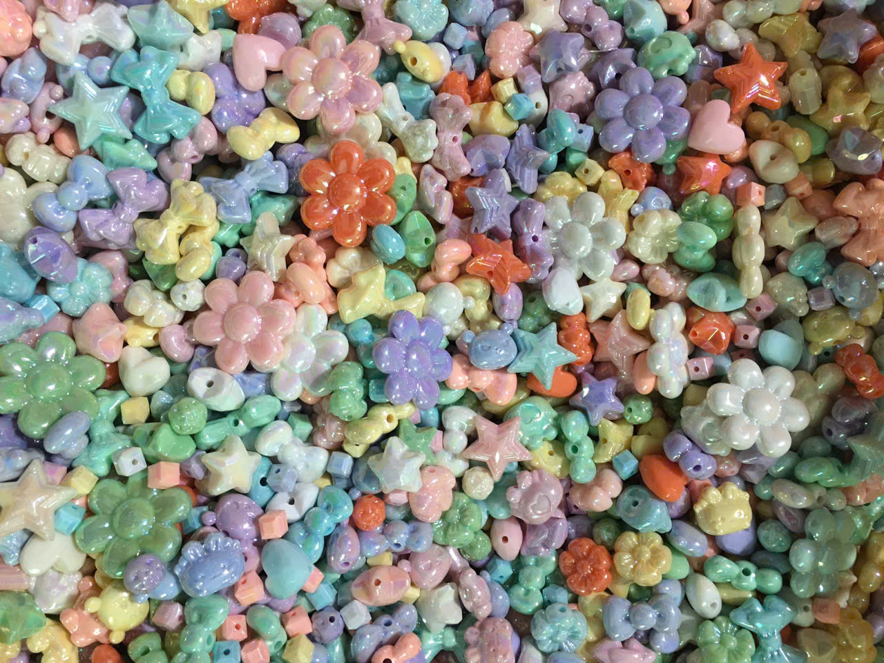 50-500gam charm to mix  ngẫu nhiên ,hạt charm holo  bóng đẹp có lỗ xỏ