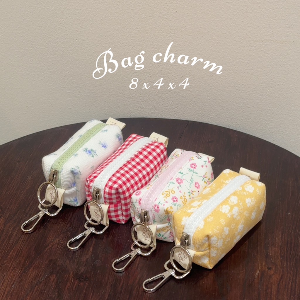 Bag charm 8x4x4
