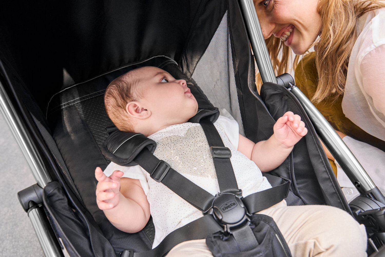 Xe đẩy gấp gọn tự động Chicco Goody Primo màu Bạc ánh kim