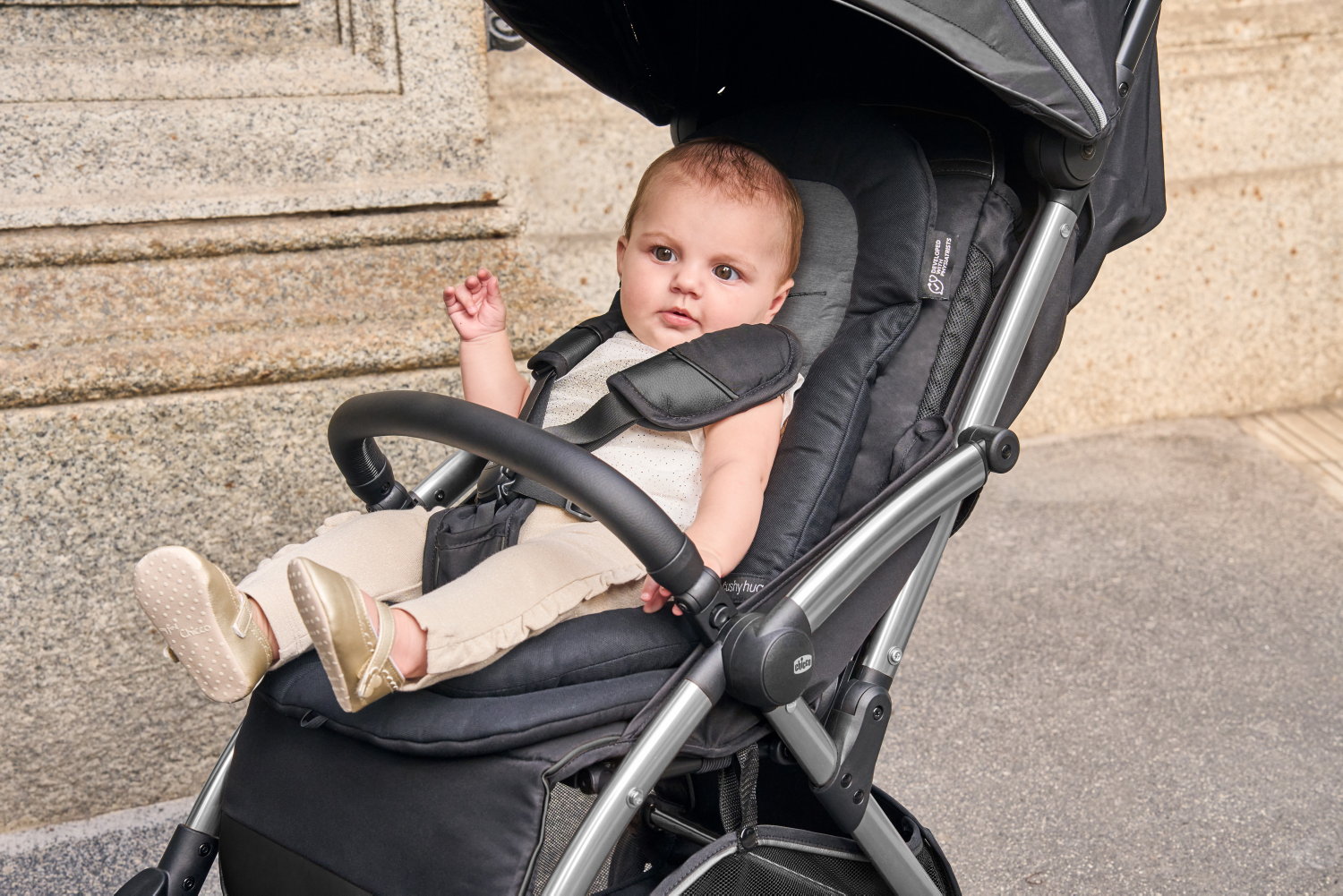 Xe đẩy gấp gọn tự động Chicco Goody Primo màu Bạc ánh kim