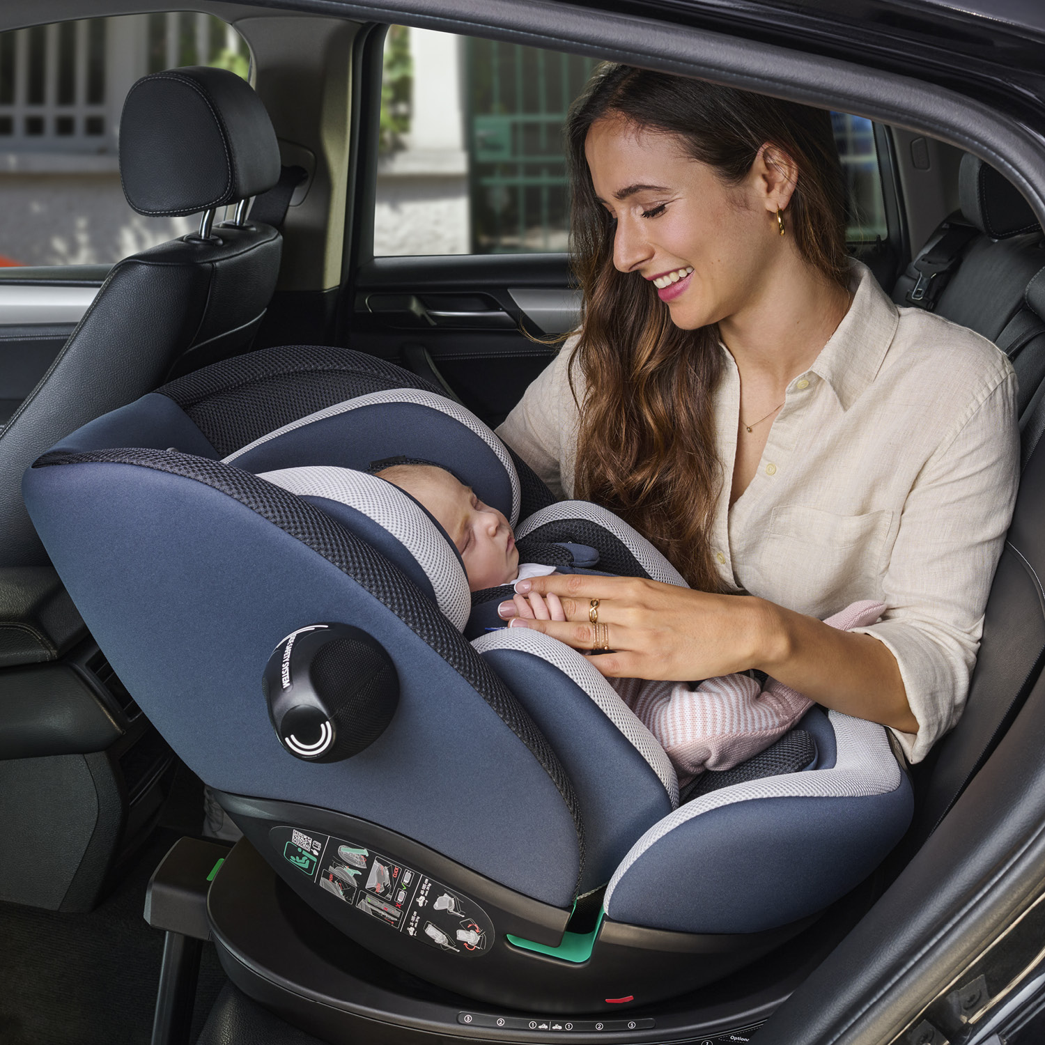 Ghế ô tô Chicco EverOne xoay 360˚ ISOFIX - Màu đen