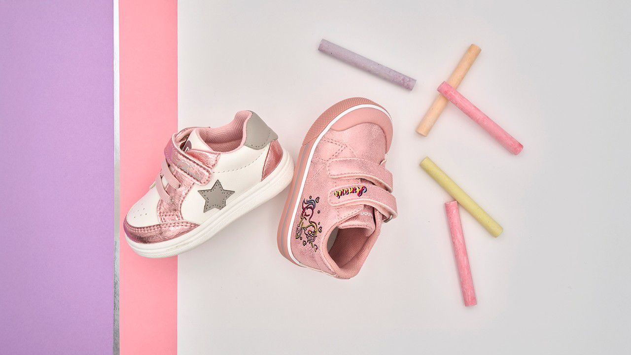 Giày tập đi trẻ em Chicco Gozzy màu hồng lấp lánh