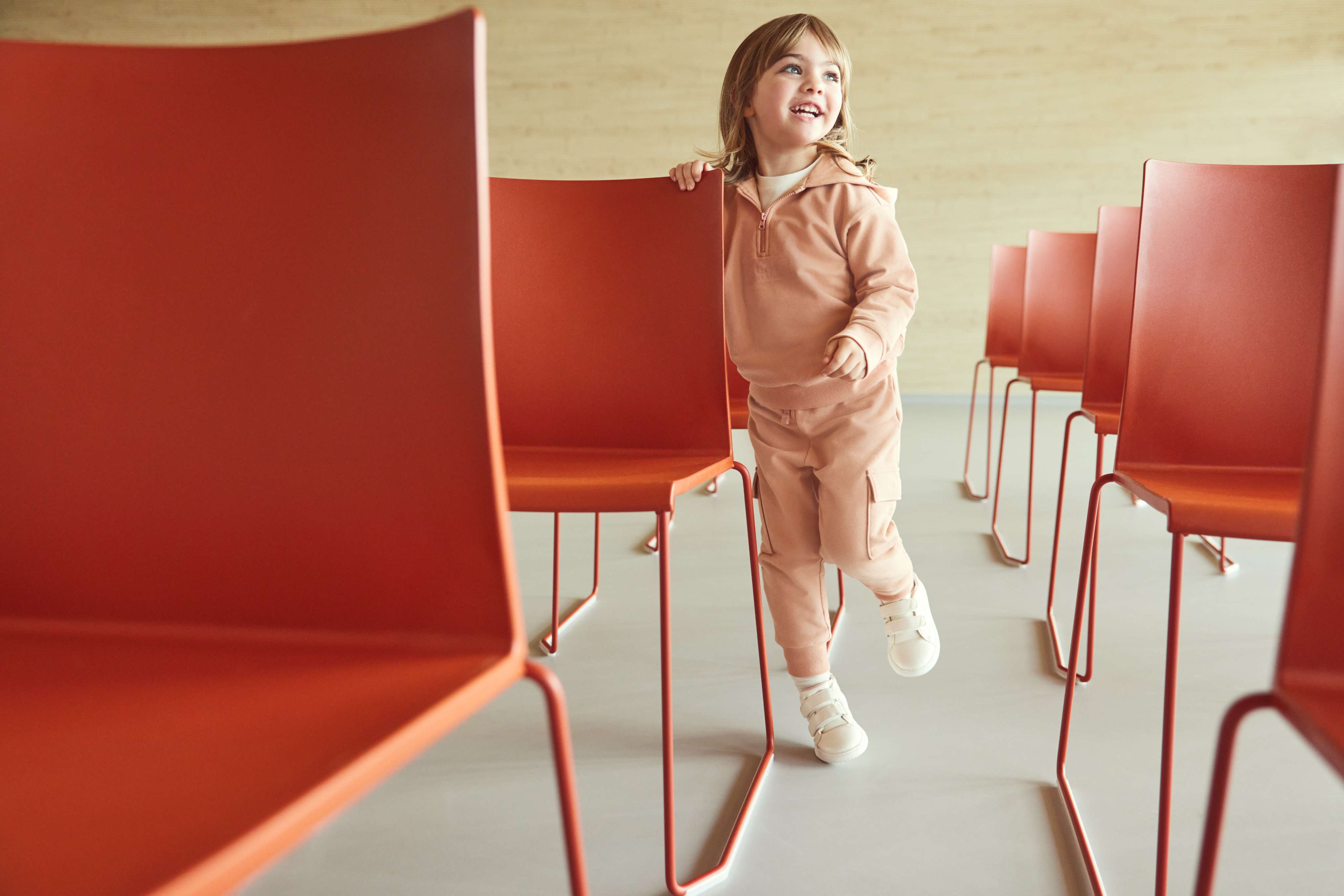 Giày tập đi trẻ em Chicco Celtic màu trắng viền xanh