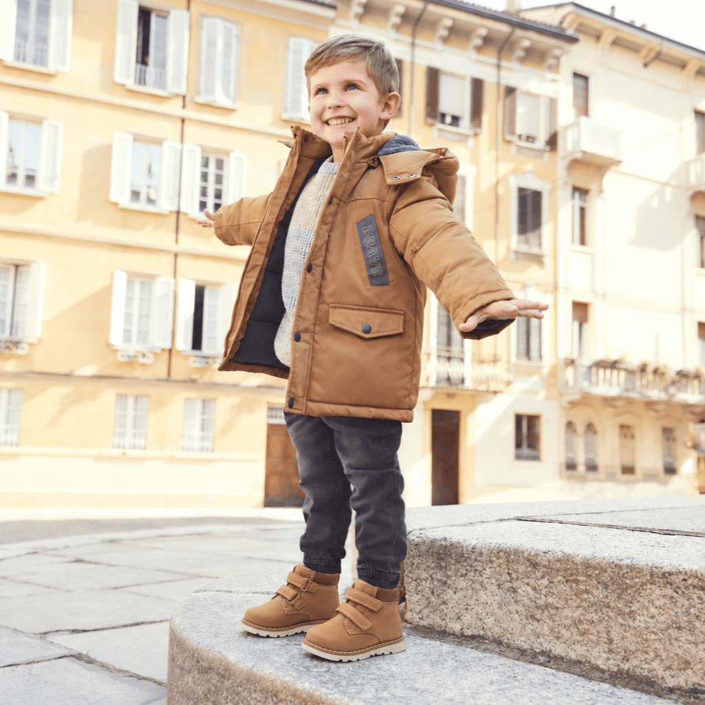 Giày boot tập đi trẻ em Chicco Fabel màu vàng