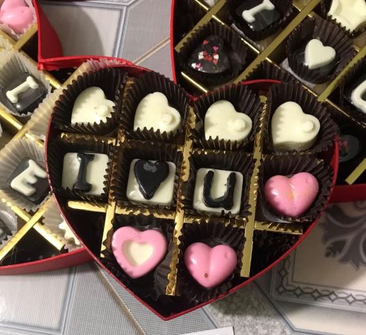 Hộp Socola quà tặng Chocolate Valentine ở huyện Phú Xuyên – Giao hàng miển phí