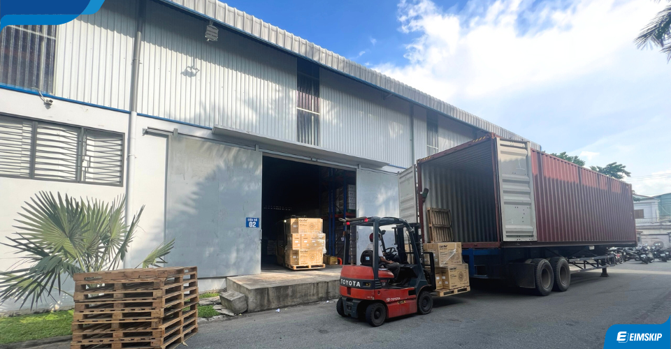 ecommerce warehouse eimskip