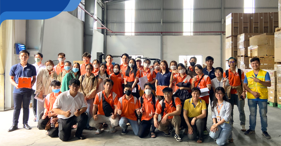 Eimskip organizes a program to visit the DC01 Eimskip Warehouse