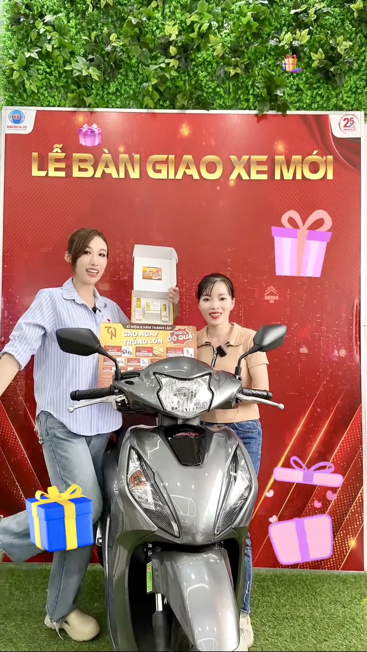 TRAO THƯỞNG CHO KHÁCH HÀNG TRÚNG PHIẾU MUA XE MÁY TRỊ GIÁ 30 TRIỆU