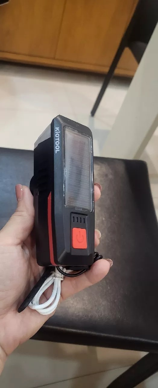 den-xe-dap-ket-hop-coi-phu-kien-toi-uu-cho-xe-the-thao