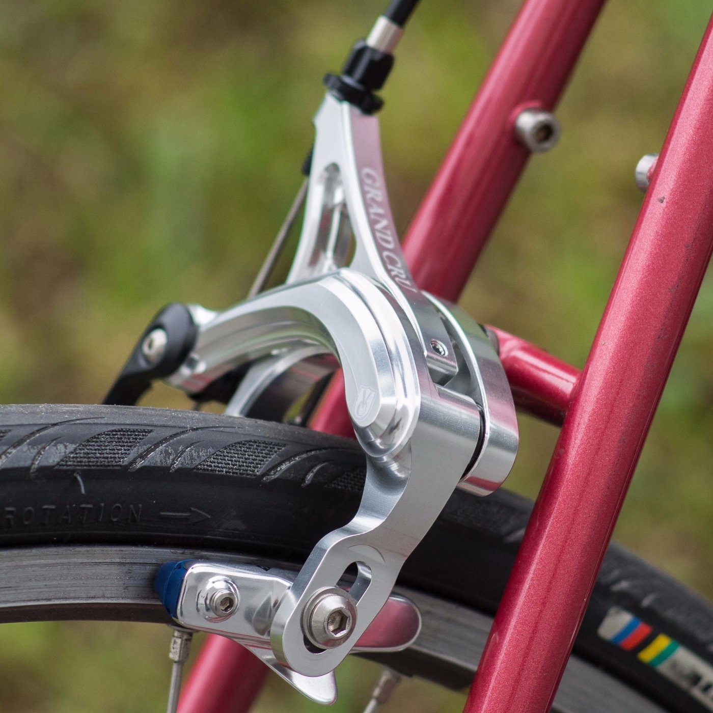 cum-phanh-xe-dap-duong-truong-fixed-gear-lua-chon-an-toan-va-hieu-suat-cao