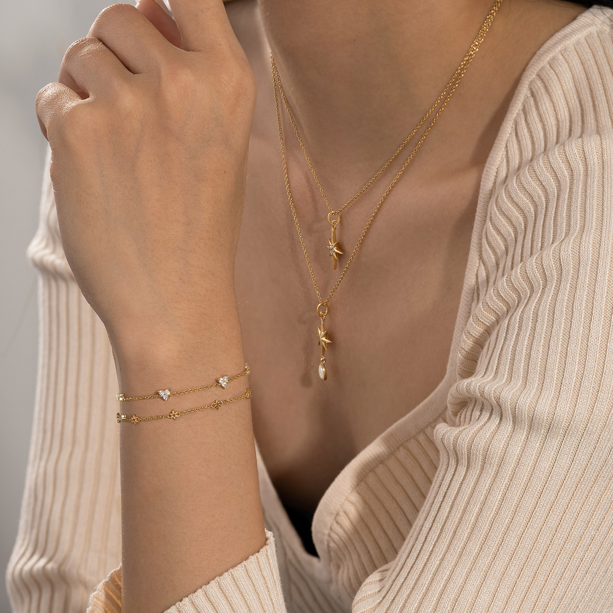 Vòng Tay Hot Sun Station Bracelet