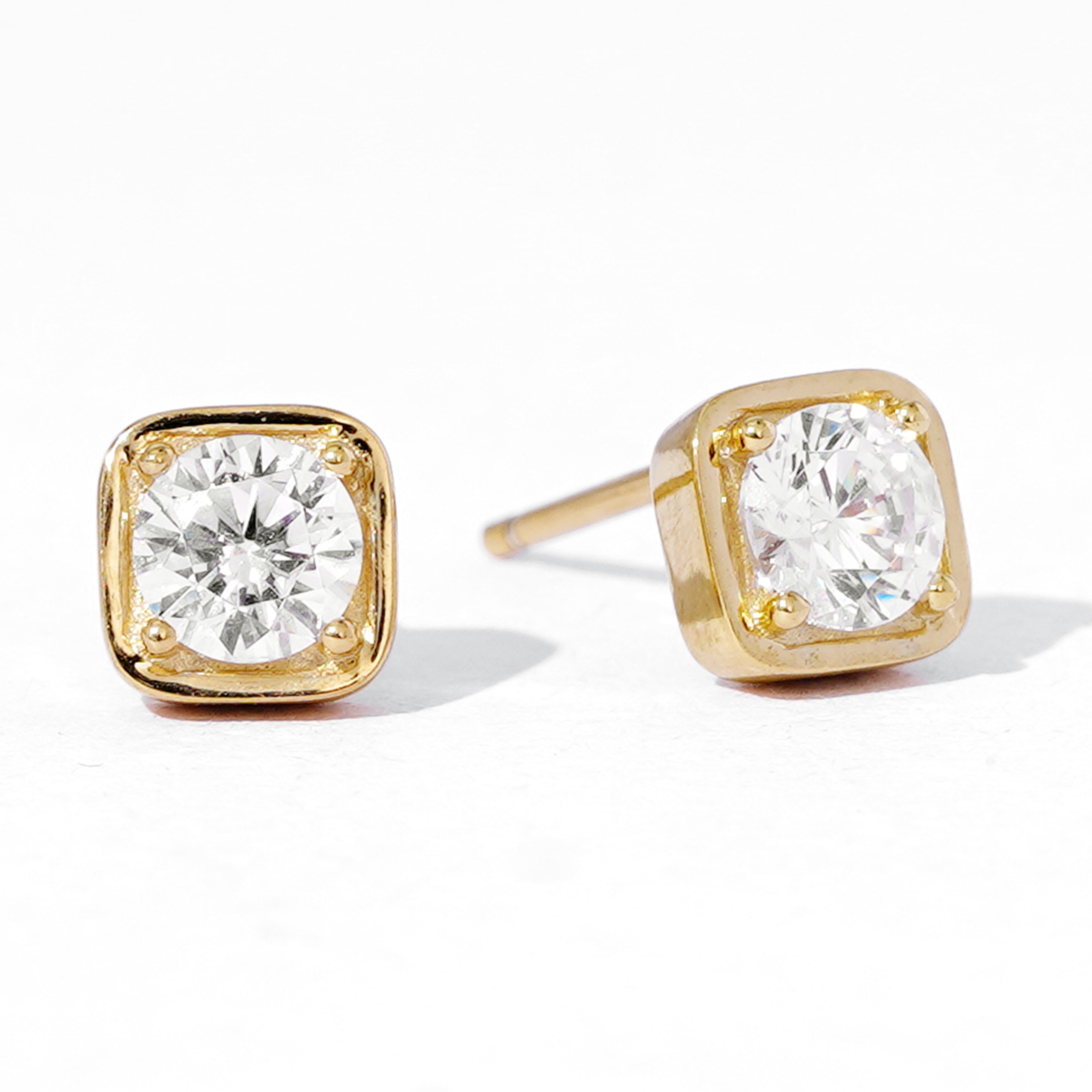 Khuyên Nụ Bạc Vuông Square CZ Stud
