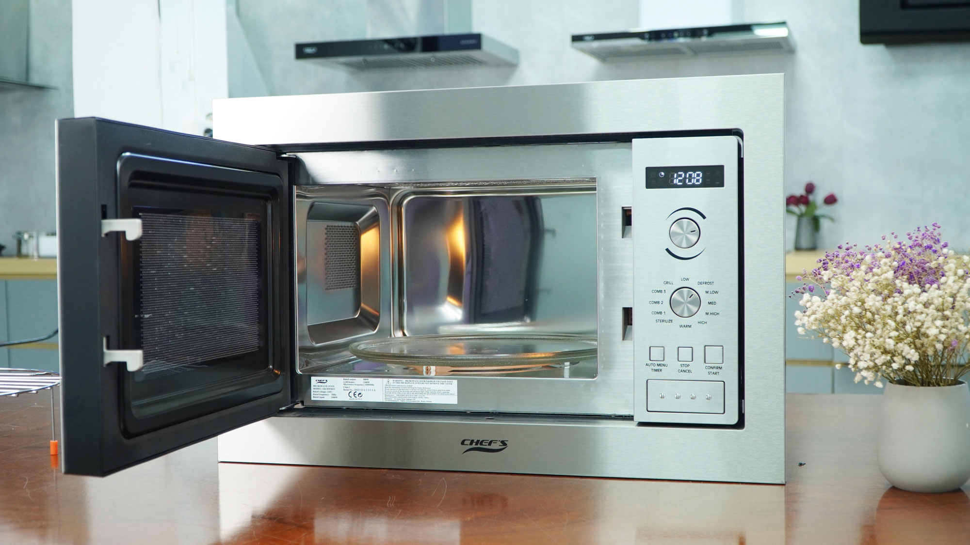 Khoang lò và bảng điều khiển Chef's EH-MW801S