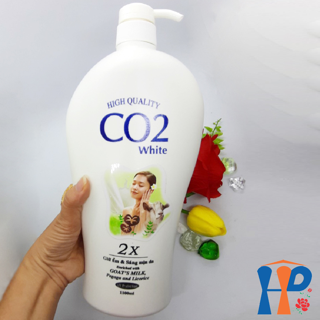 Sữa Tắm CO2 Hight Quality White 2X Enrich Goat Milk Shower Gel (Tinh chất sữa Dê, giữ ẩm, sáng da, lưu hương 2h)