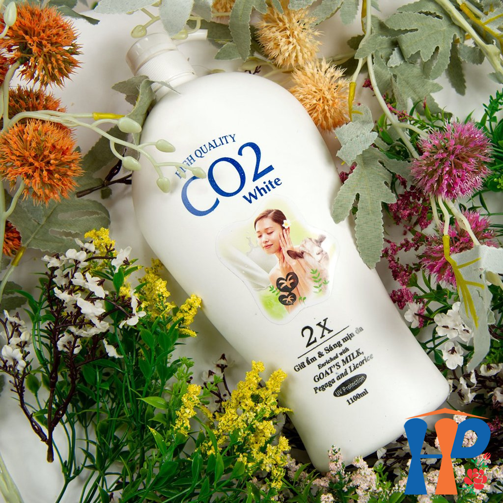 Sữa Tắm CO2 Hight Quality White 2X Enrich Goat Milk Shower Gel (Tinh chất sữa Dê, giữ ẩm, sáng da, lưu hương 2h)