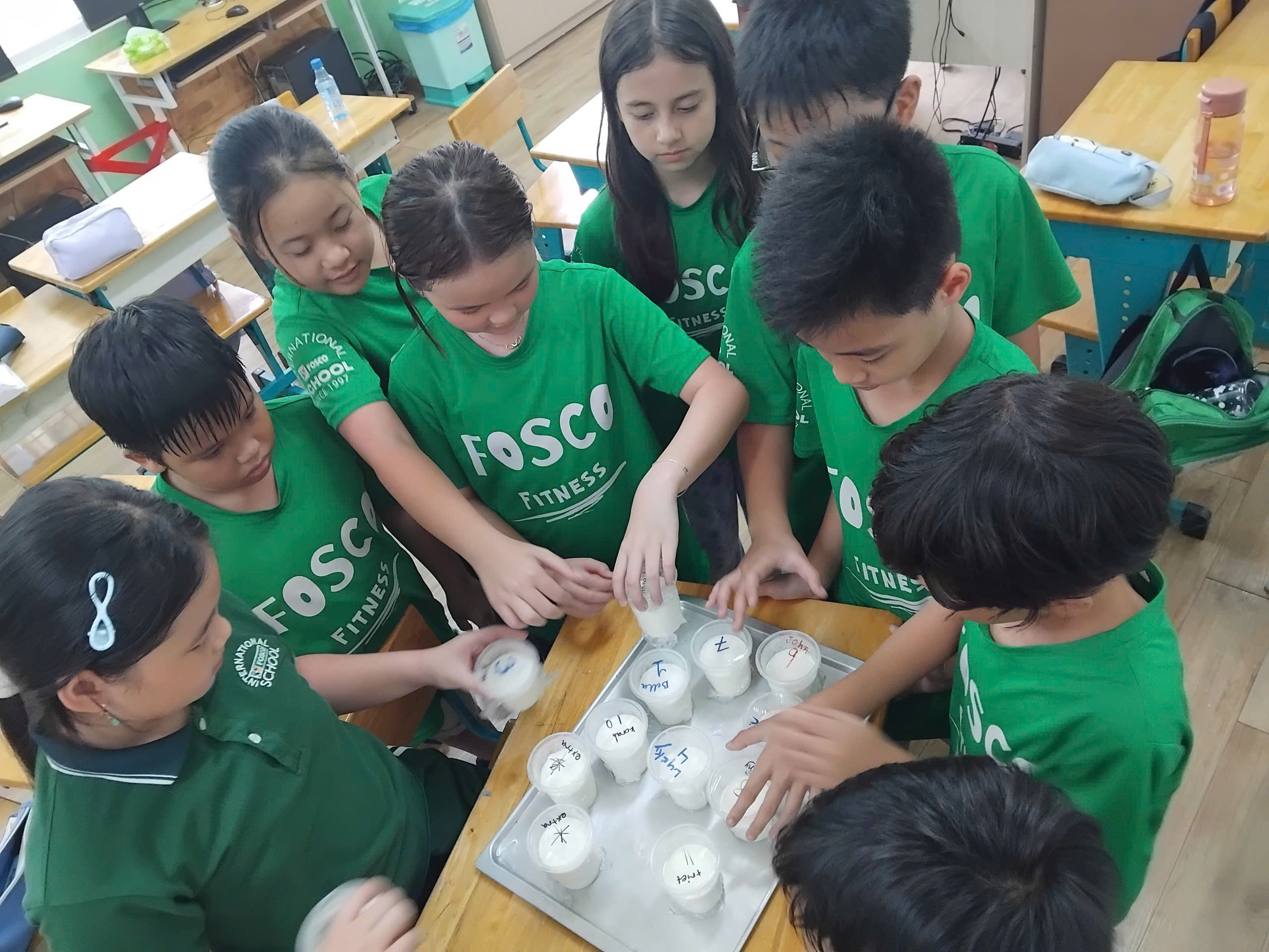 Today our Grade 4 students became food scientists during our Kids Can Cook event!
