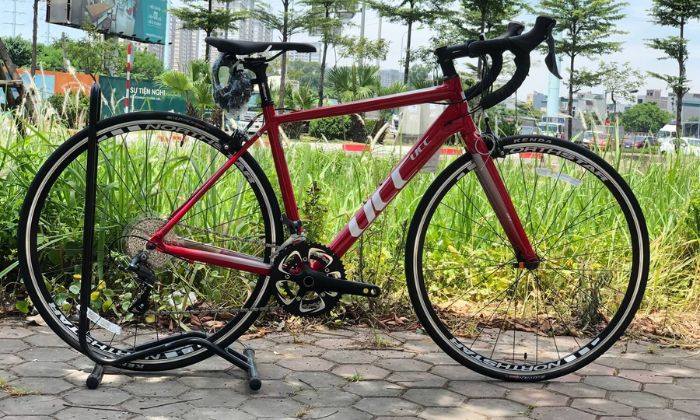 Xe đạp đua UCC Sonic 1 Nhập Khẩu Đài Loan Xuất Âu | Xe Minh Nhật