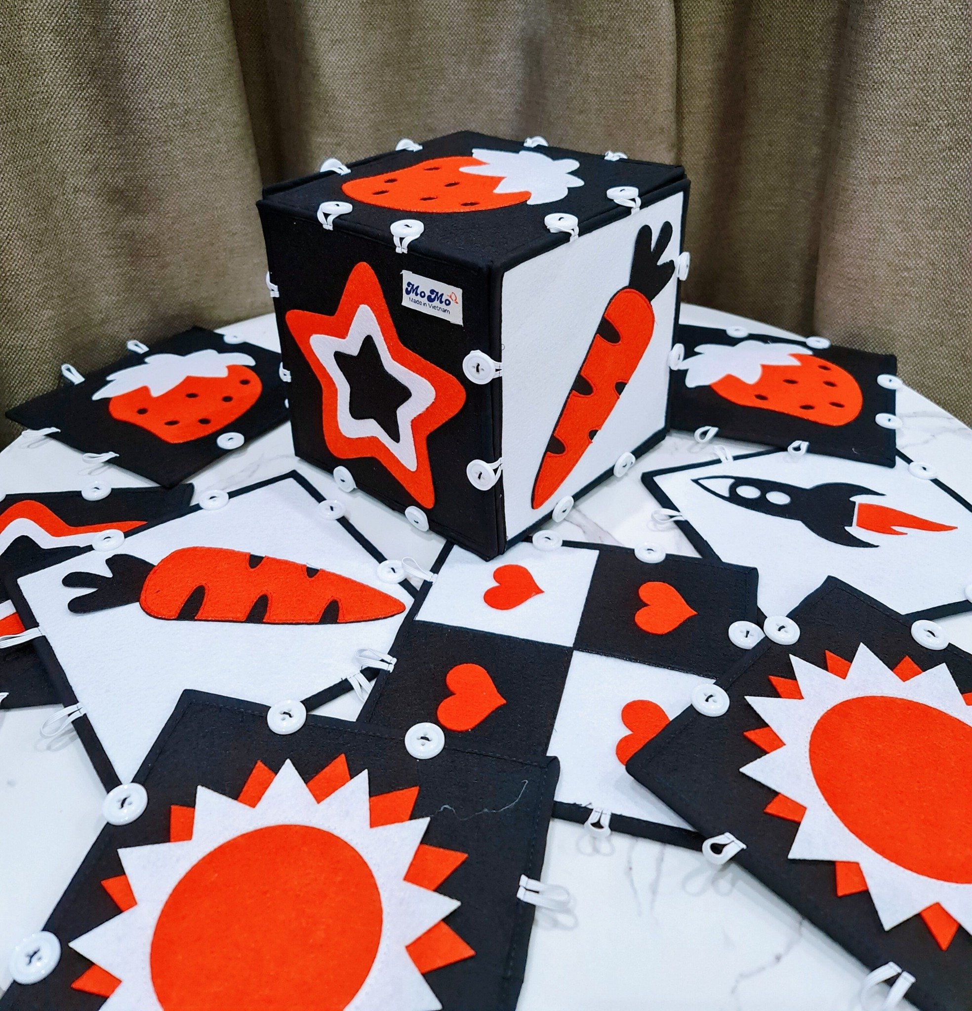 Sách Vải Cho Bé Momo Handmade