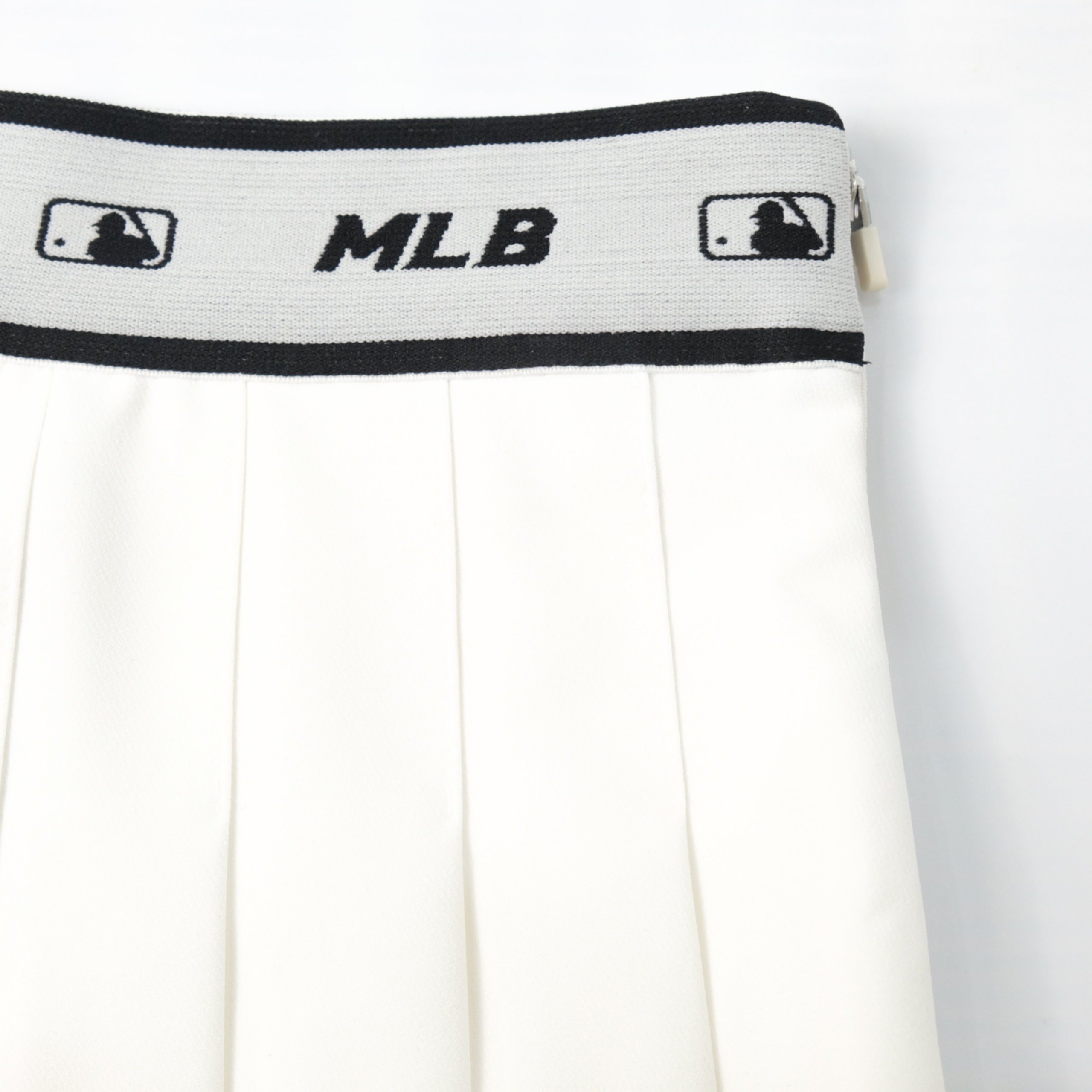 Chân Váy Nữ Xếp Ly MLB NY New York Yankees 3FSKM013350BKS Màu Đen
