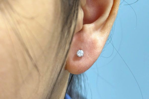 Xem ngay "điểm xỏ đẹp" của vị trí Lobe trên tai các bạn nữ